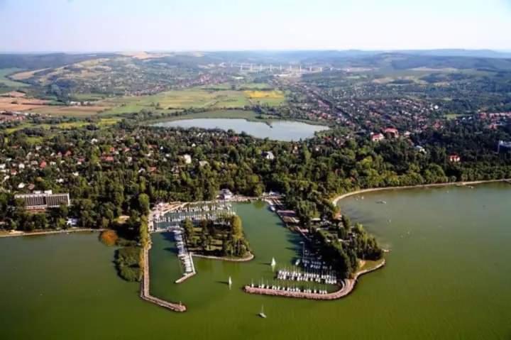 Legkondicionalt, Erkelyes Szoba, Privat Fuerdovel A Balatonon Kőröshegy Екстериор снимка